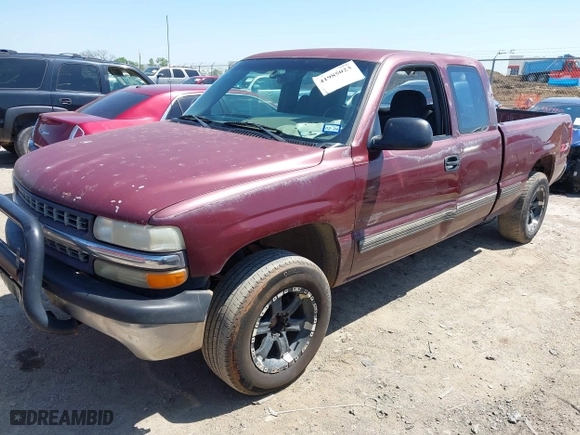 1999 Chevrolet Silverado 1500 LT with VIN 2GCEK19T9X1145877, listed as a IAAI auction lot 41985023 with 241,622 mi miles. Bid and sale history available at carsss.com. Image 2.