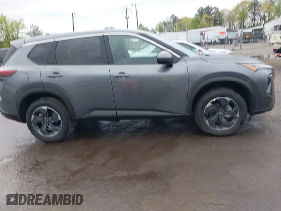 2025 Nissan Rogue SV with VIN 5N1BT3BA6SC817137, listed as a IAAI auction lot 42028063 with 3,742 mi miles and . Bid and sale history available at DreamBid. Image 13.