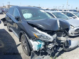 2018 Nissan Murano S z VIN 5N1AZ2MG1JN183924, wystawiony jako IAAI lot #42045849 z przebiegiem 76 323 mil mil oraz . Historia ofert i sprzedaży dostępna na DreamBid. Obrazek 1.