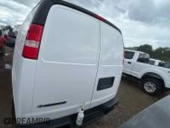 2017 Chevrolet Express Cargo z VIN 1GCWGAFF3H1158281, wystawiony jako IAAI lot #42566227 z przebiegiem 212 348 mil mil oraz . Historia ofert i sprzedaży dostępna na DreamBid. Obrazek 11.