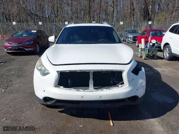 2013 Infiniti FX37 with VIN JN8CS1MW9DM171618, listed as a IAAI auction lot 41847098 with 235,901 mi miles. Bid and sale history available at carsss.com. Image 12.