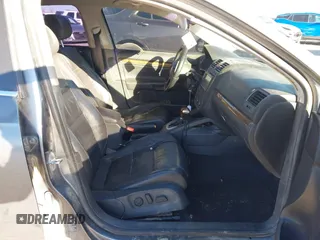 2005 Volkswagen Jetta 2.5L with VIN 3VWDF71K75M605160, listed as a IAAI auction lot 41624273 with 184,439 mi miles and . Bid and sale history available at DreamBid. Image 5.