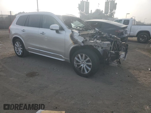 2016 Volvo XC90 T6 Inscription z VIN YV4A22PL4G1024751, wystawiony jako Copart lot #87073174 z przebiegiem Nie podano mil oraz Szkoda całkowita • Salvage title. Historia ofert i sprzedaży dostępna na DreamBid. Obrazek 4.