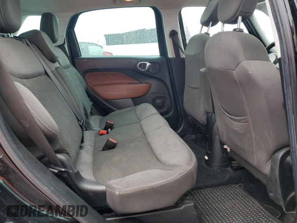 2014 FIAT 500L Trekking with VIN ZFBCFADH5EZ004813, listed as a Copart auction lot 43283495 with 184,984 mi miles and Clean Title. Bid and sale history available at DreamBid. Image 10.