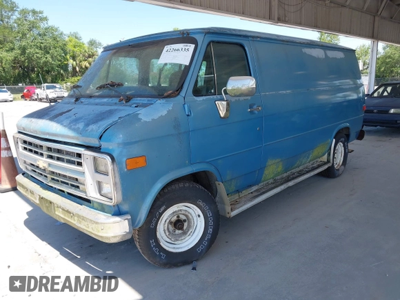 1989 Chevrolet Chevy Van z VIN 1GCEG25K3K7104404, wystawiony jako IAAI lot #42266335 z przebiegiem 96 272 mil mil oraz . Historia ofert i sprzedaży dostępna na DreamBid. Obrazek 16.