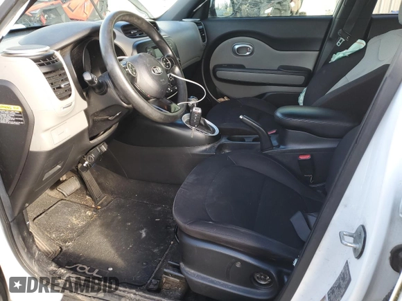 2015 Kia Soul with VIN KNDJN2A22F7221763, listed as a Copart auction lot 47408055 with 101,574 mi miles and Salvage Title. Bid and sale history available at DreamBid. Image 7.