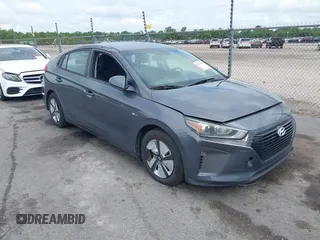 2018 Hyundai Ioniq Blue z VIN KMHC65LC9JU077745, wystawiony jako IAAI lot #42170399 z przebiegiem 123 207 mil mil oraz . Historia ofert i sprzedaży dostępna na DreamBid. Obrazek 1.