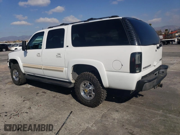 2004 Chevrolet Suburban LS with VIN 3GNGK26U94G215965, listed as a Copart auction lot 88605155 with 161,886 mi miles and Salvage Title. Bid and sale history available at carsss.com. Image 2.