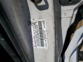 1998 Mitsubishi 3000GT GT z VIN JA3AM84J7WY003884, wystawiony jako Copart lot #59136565 z przebiegiem 274 171 mil mil oraz Tytuł czysty. Historia ofert i sprzedaży dostępna na DreamBid. Obrazek 12.