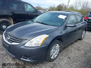 2011 Nissan Altima 2.5 S with VIN 1N4AL2AP5BC104509, listed as a IAAI auction lot 41958052 with 188,272 mi miles. Bid and sale history available at carsss.com. Image 2.