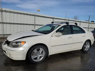 2005 Acura RL with VIN JH4KB16575C005048, listed as a Copart auction lot 85733374 with 207,418 mi miles and Salvage Title. Bid and sale history available at carsss.com. Image 1.