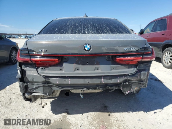 2021 BMW 7 Series 750i xDrive z VIN WBA7U2C05MCF09340, wystawiony jako Copart lot #45739545 z przebiegiem 41 674 mil mil oraz Szkoda całkowita • Salvage title. Historia ofert i sprzedaży dostępna na DreamBid. Obrazek 6.