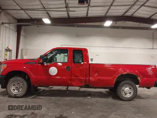 2014 Ford F-250 XL z VIN 1FT7X2B65EEA74094, wystawiony jako IAAI lot #40955480 z przebiegiem 171 642 mil mil oraz . Historia ofert i sprzedaży dostępna na DreamBid. Obrazek 6.