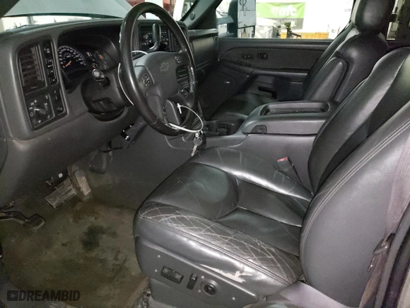 2003 Chevrolet Silverado 1500HD LS with VIN 1GCGK13U53F120908, listed as a Copart auction lot 47984645 with 225,217 mi miles and Clean Title. Bid and sale history available at carsss.com. Image 7.