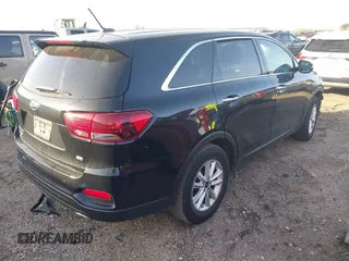 2019 Kia Sorento LX with VIN 5XYPG4A31KG579877, listed as a IAAI auction lot 41342414 with 32,549 mi miles. Bid and sale history available at carsss.com. Image 4.