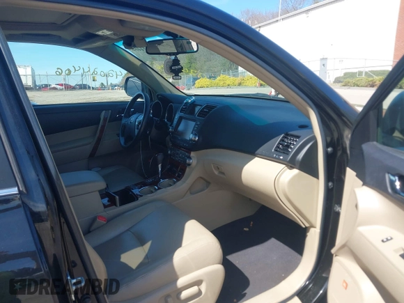 2012 Toyota Highlander Limited with VIN 5TDDK3EH4CS129226, listed as a IAAI auction lot 42024466 with 84,581 mi miles and . Bid and sale history available at DreamBid. Image 5.