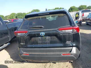 2021 Toyota RAV4 Hybrid XLE with VIN 4T3RWRFV5MU012238, listed as a IAAI auction lot 41943154 with 72,316 mi miles. Bid and sale history available at carsss.com. Image 16.