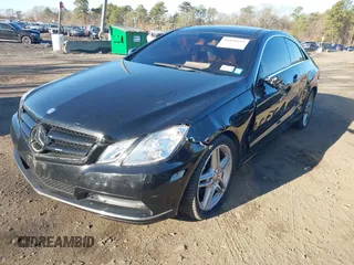 2013 Mercedes-Benz E-Class E 350 with VIN WDDKJ8JB5DF213183, listed as a IAAI auction lot 41891419 with 132,564 mi miles. Bid and sale history available at carsss.com. Image 18.