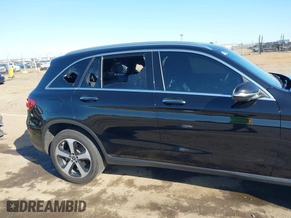 2020 Mercedes-Benz GLC 300 z VIN W1N0G8DB2LF840569, wystawiony jako IAAI lot #41959432 z przebiegiem 78 696 mil mil oraz . Historia ofert i sprzedaży dostępna na DreamBid. Obrazek 6.