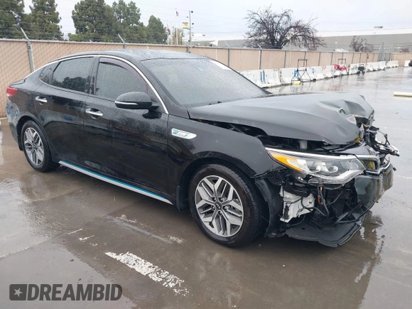 2020 Kia Optima Hybrid EX with VIN KNAGU4LE2L5039095, listed as a IAAI auction lot 41746011 with 82,014 mi miles. Bid and sale history available at carsss.com. Image 1.