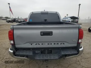 2018 Toyota Tacoma SR5 z VIN 3TMAZ5CN8JM063442, wystawiony jako Copart lot #55141725 z przebiegiem 110 926 mil mil oraz Szkoda całkowita • Salvage title. Historia ofert i sprzedaży dostępna na DreamBid. Obrazek 6.