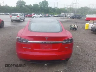 2018 Tesla Model S 75D с VIN 5YJSA1E27JF247637, выставлен на аукционе IAAI как лот 42406743 с пробегом 150 553 миль миль и . История ставок и продаж доступна на DreamBid. Изображение 16.