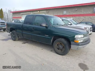 2002 Chevrolet Silverado 1500 LS with VIN 2GCEC19W421188121, listed as a IAAI auction lot 41375919 with 146,052 mi miles. Bid and sale history available at carsss.com. Image 1.