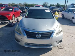 2015 Nissan Altima S with VIN 1N4AL3AP4FN304233, listed as a IAAI auction lot 41463418 with 233,084 mi miles and . Bid and sale history available at carsss.com. Image 13.