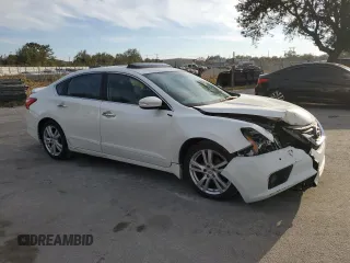 2016 Nissan Altima SR with VIN 1N4BL3AP4GC150544, listed as a Copart auction lot 82989364 with 98,922 mi miles and Salvage Title. Bid and sale history available at carsss.com. Image 4.