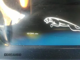 2013 Jaguar XJ Portfolio z VIN SAJWJ2GD9D8V46428, wystawiony jako IAAI lot #39476908 z przebiegiem 121 344 mil mil oraz . Historia ofert i sprzedaży dostępna na DreamBid. Obrazek 7.