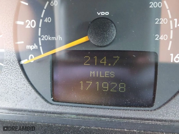 2002 Mercedes-Benz CLK-Class with VIN WDBLK65G72T110575, listed as a IAAI auction lot 41950872 with 171,928 mi miles. Bid and sale history available at carsss.com. Image 15.