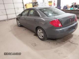 2007 Pontiac G6 1SV Value Leader with VIN 1G2ZF58B974258646, listed as a IAAI auction lot 42029315 with 142,671 mi miles and . Bid and sale history available at carsss.com. Image 3.