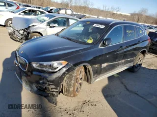 2016 BMW X1 xDrive28i with VIN WBXHT3C34GP883848, listed as a Copart auction lot 43981253 with 136,762 mi miles. Bid and sale history available at carsss.com. Image 1.