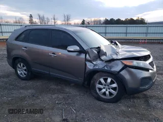 2013 Kia Sorento LX with VIN 5XYKTDA24DG368043, listed as a Copart auction lot 42010575 with 160,825 mi miles and Salvage Title. Bid and sale history available at carsss.com. Image 4.