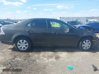 2006 Ford Fusion S with VIN 3FAFP06Z76R206846, listed as a IAAI auction lot 41882634 with 200,612 mi miles. Bid and sale history available at carsss.com. Image 12.