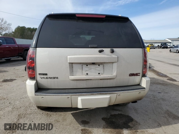 2010 GMC Yukon Denali with VIN 1GKUCEEF8AR289245, listed as a Copart auction lot 41690285 with 224,122 mi miles and Salvage Title. Bid and sale history available at carsss.com. Image 6.