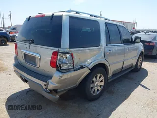 2004 Lincoln Navigator Luxury with VIN 5LMFU28R24LJ07741, listed as a IAAI auction lot 41999357 with 280,761 mi miles and . Bid and sale history available at DreamBid. Image 4.