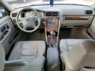 1999 Volvo V70 XC with VIN YV1LZ56D7X2617561, listed as a Copart auction lot 84968394 with 164,035 mi miles and Salvage Title. Bid and sale history available at carsss.com. Image 8.