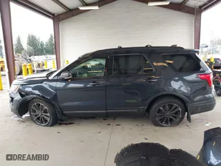 2017 Ford Explorer XLT with VIN 1FM5K8D85HGD91711, listed as a IAAI auction lot 41848391 with 106,577 mi miles. Bid and sale history available at carsss.com. Image 14.