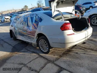 2016 Volkswagen Passat 1.8T SE w/Technology with VIN 1VWBS7A36GC020005, listed as a IAAI auction lot 41640152 with 1 mi miles. Bid and sale history available at carsss.com. Image 3.