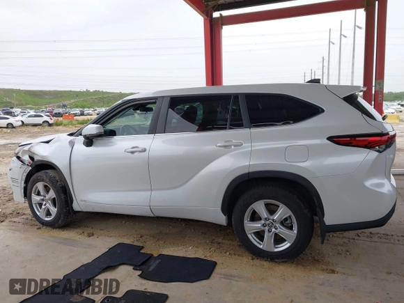 2023 Toyota Highlander Hybrid LE with VIN 5TDBBRCH1PS570363, listed as a IAAI auction lot 42436974 with Not provided miles and . Bid and sale history available at DreamBid. Image 14.