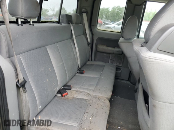 2007 Ford F-150 XL z VIN 1FTPX12V07FA45052, wystawiony jako Copart lot #58164745 z przebiegiem 138 326 mil mil oraz Czysty tytuł • Clean title. Historia ofert i sprzedaży dostępna na DreamBid. Obrazek 10.