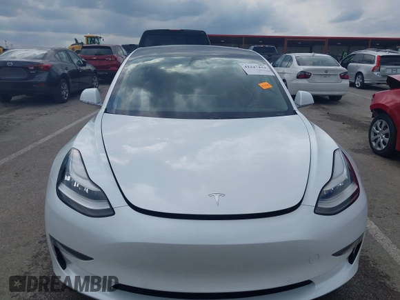 2020 Tesla Model 3 Standard Range Plus z VIN 5YJ3E1EA9LF598682, wystawiony jako IAAI lot #42247434 z przebiegiem 28 835 mil mil oraz . Historia ofert i sprzedaży dostępna na DreamBid. Obrazek 12.