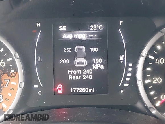 2018 Jeep Renegade Latitude with VIN ZACCJABH7JPH95711, listed as a IAAI auction lot 42124871 with 177,280 mi miles. Bid and sale history available at carsss.com. Image 15.