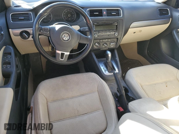 2014 Volkswagen Jetta TDI with VIN 3VWLL7AJ6EM261297, listed as a Copart auction lot 44864455 with 161,206 mi miles and Clean title. Bid and sale history available at DreamBid. Image 8.
