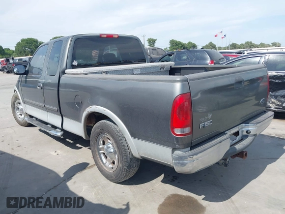 2002 Ford F-150 XL с VIN 1FTRX17W22NB51110, выставлен на аукционе IAAI как лот 42065464 с пробегом 346 583 миль миль и . История ставок и продаж доступна на DreamBid. Изображение 3.