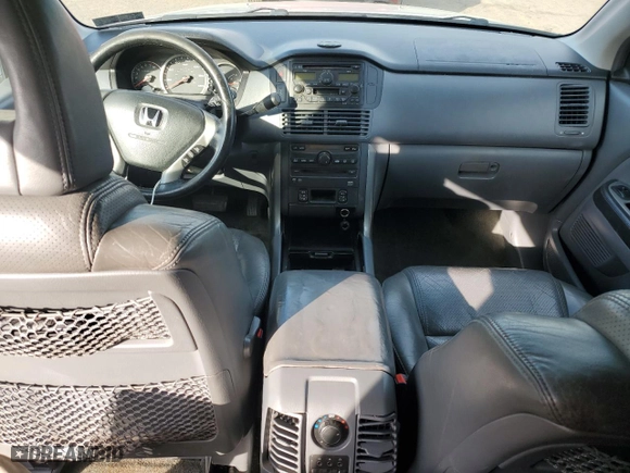 2004 Honda Pilot EX with VIN 2HKYF18644H593063, listed as a Copart auction lot 49032505 with 156,596 mi miles and Salvage Title. Bid and sale history available at carsss.com. Image 8.