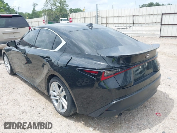 2021 Lexus IS 300 z VIN JTHAA1D24M5114934, wystawiony jako IAAI lot #42133400 z przebiegiem 37 396 mil mil oraz . Historia ofert i sprzedaży dostępna na DreamBid. Obrazek 3.