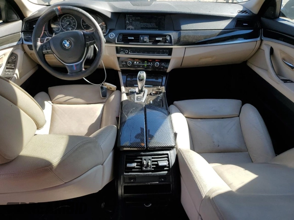2011 BMW 5 Series 550i z VIN WBAFR9C59BC270466, wystawiony jako Copart lot #49462435 z przebiegiem 160 825 mil mil oraz Szkoda całkowita • Salvage title. Historia ofert i sprzedaży dostępna na DreamBid. Obrazek 8.