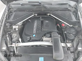 2011 BMW X5 35i z VIN 5UXZV4C53BL738771, wystawiony jako IAAI lot #42351520 z przebiegiem 142 433 mil mil oraz . Historia ofert i sprzedaży dostępna na DreamBid. Obrazek 10.